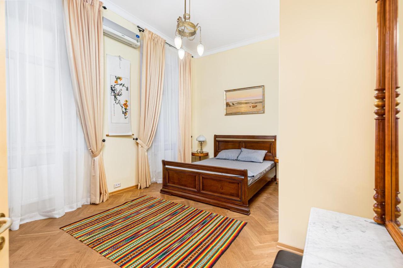 Grecheskaya Street Art Apartment Odesa Exterior foto